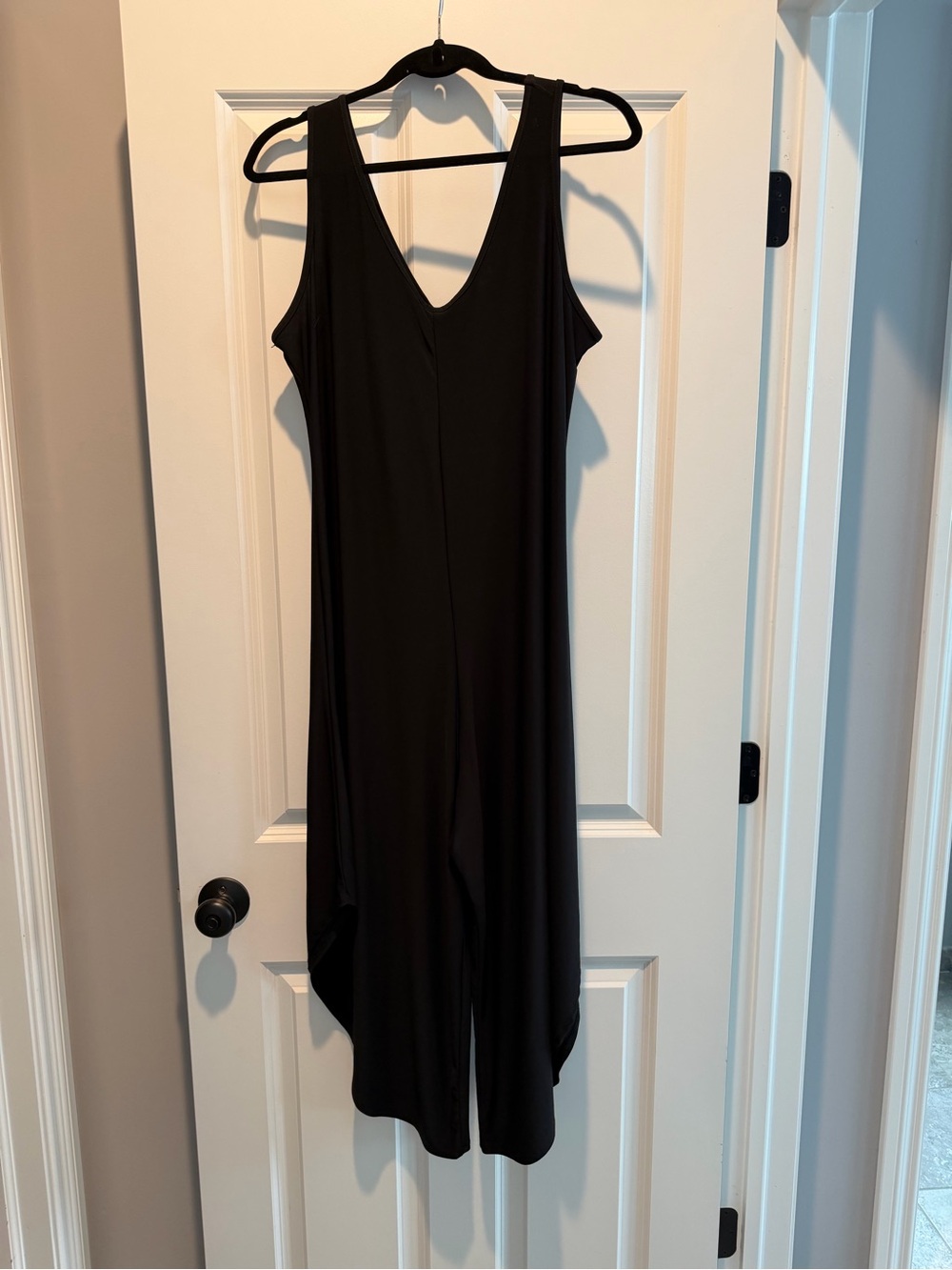 Annalee + Hope Black Sleeveless V-Neck Midi Jumpsuit Dress